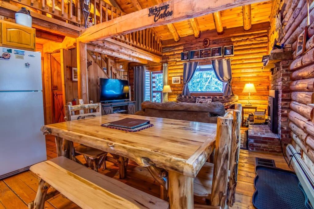 Family-Focused & Pet-Friendly Log Cabin With 4Br 2Ba Sleeps 10 베들레헴 외부 사진