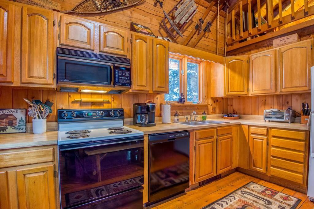 Family-Focused & Pet-Friendly Log Cabin With 4Br 2Ba Sleeps 10 베들레헴 외부 사진